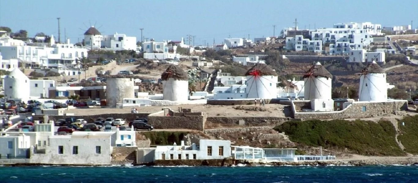 Κορωνοϊός: Ειδοποίηση μέσω του 112 σε Μύκονο και Χαλκιδική (φώτο)